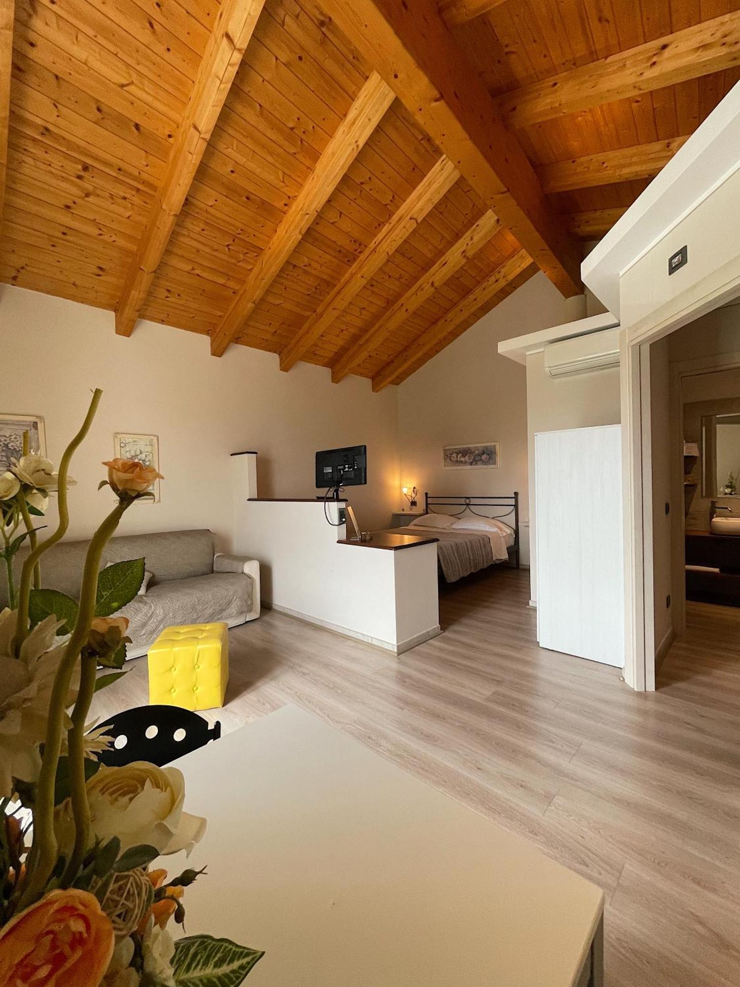 Bed and Breakfast La Rocca Carrù Exterior foto